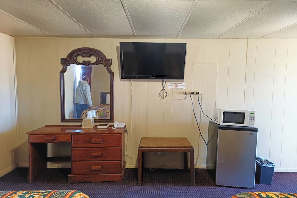 Room, Multiple Beds, Non Smoking photo 2