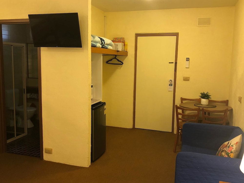 Basic Room, Multiple Beds, Hill View photo 2
