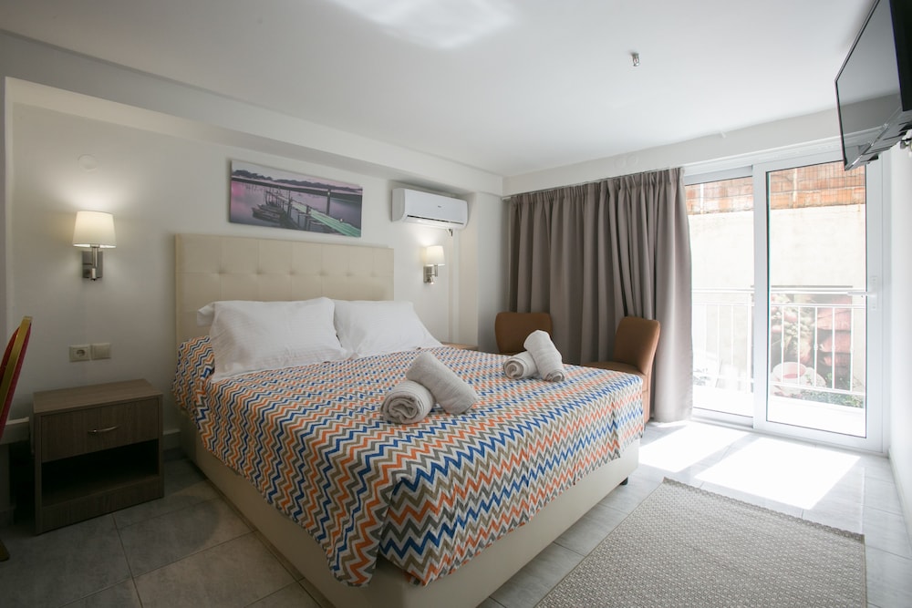 Standard Double Room - Photo 1
