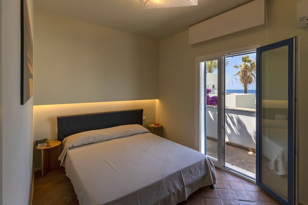 House, 2 Bedrooms
