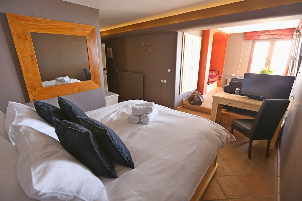 Suite, Sea View