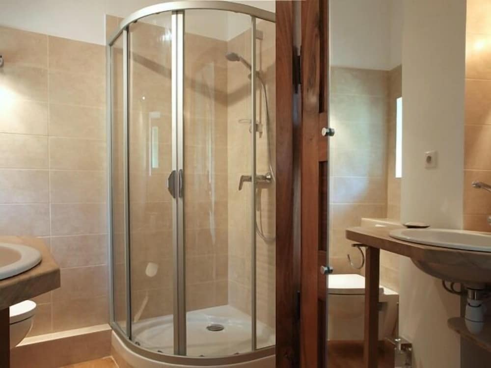 Deluxe Double or Twin Room, Ensuite, Garden View photo 3