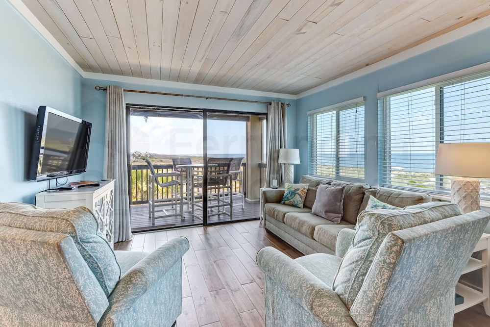 Condo, 2 Bedrooms
