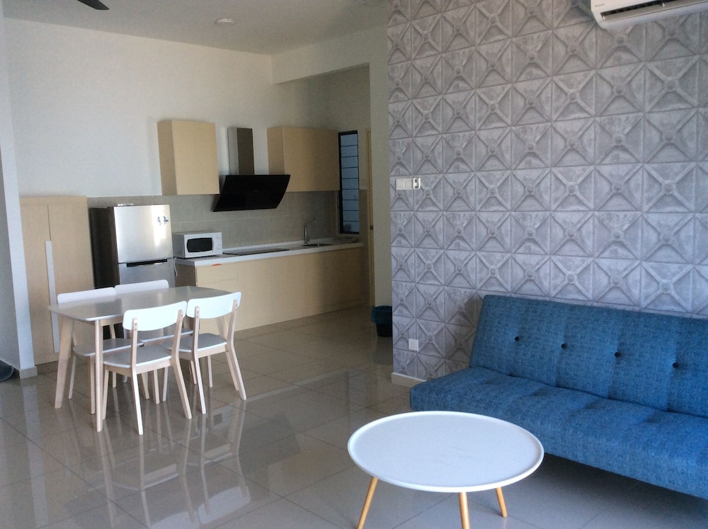 Apartment, 1 Bedroom (Seaview/Cityview A 29-05) photo 2