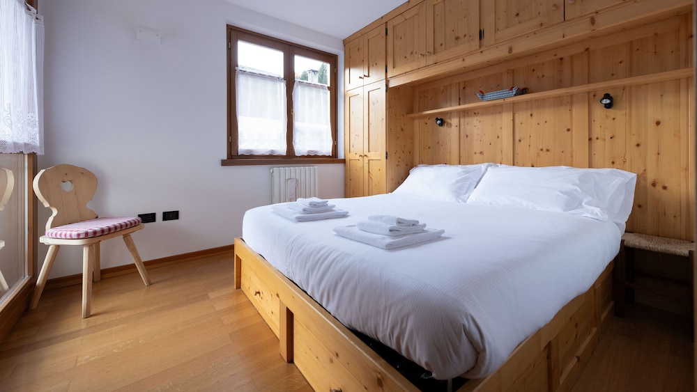 Apartment (2 Bedrooms)