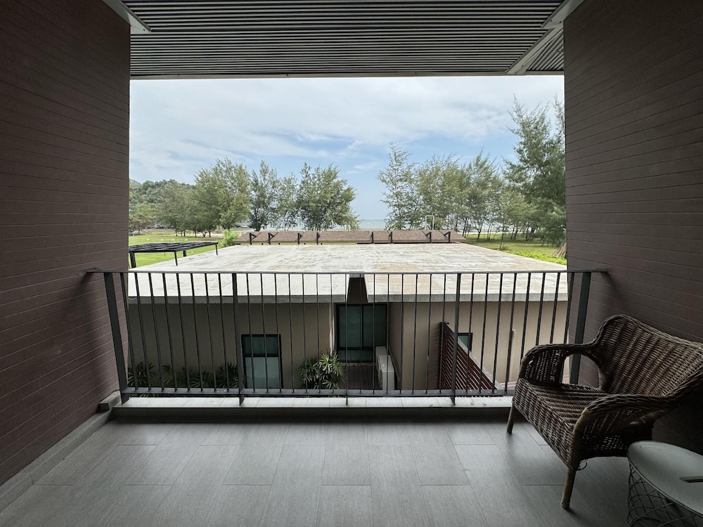 Deluxe Twin Room, Balcony photo 3