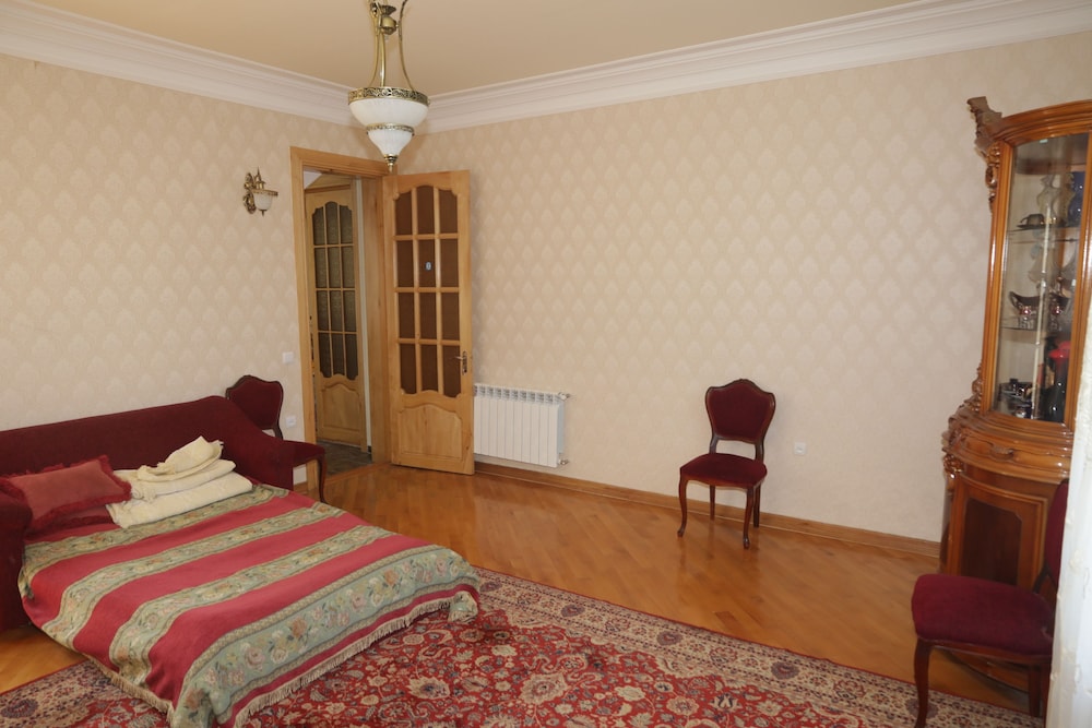 Family Room photo 1