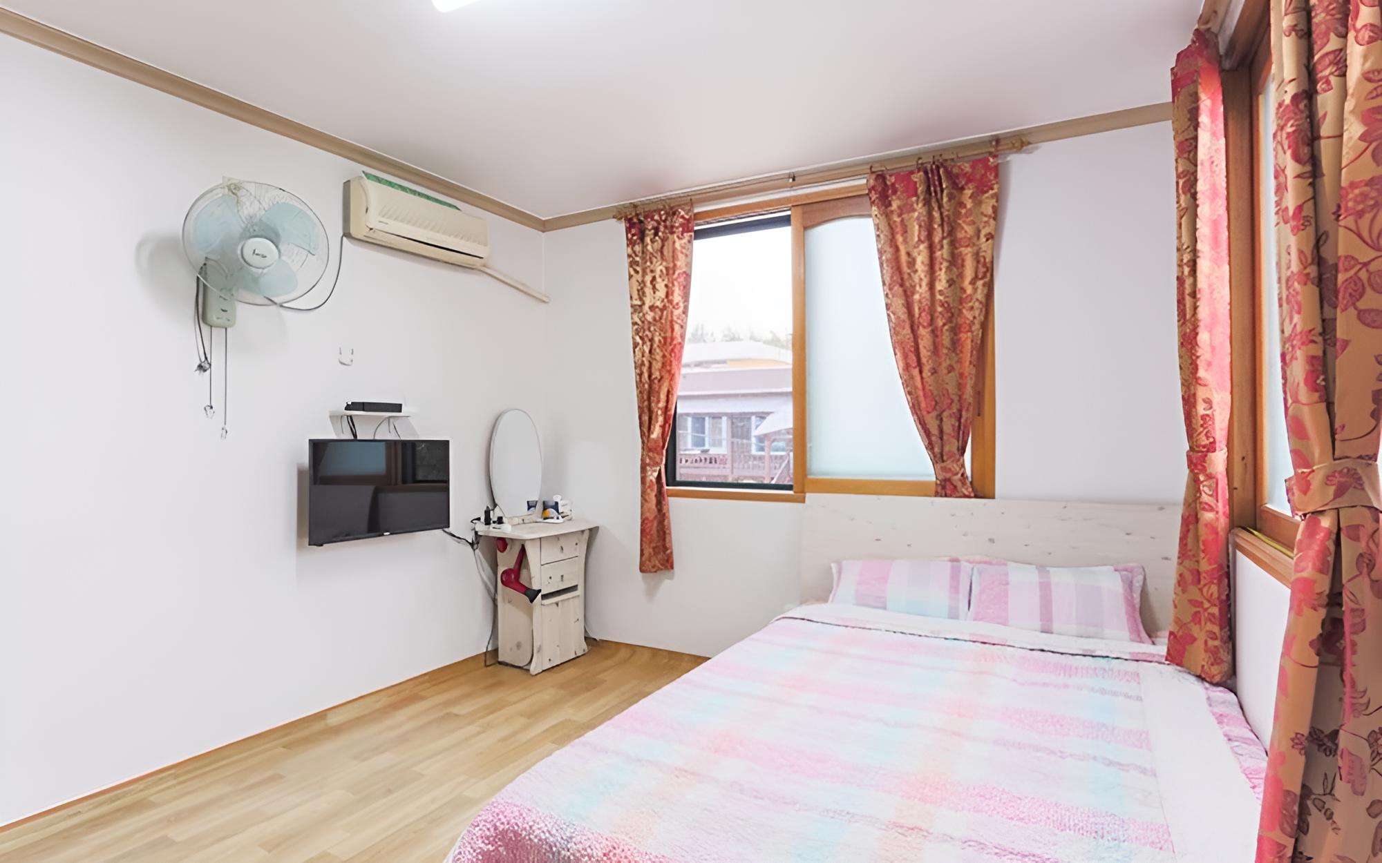 Room (Room 306) photo 1