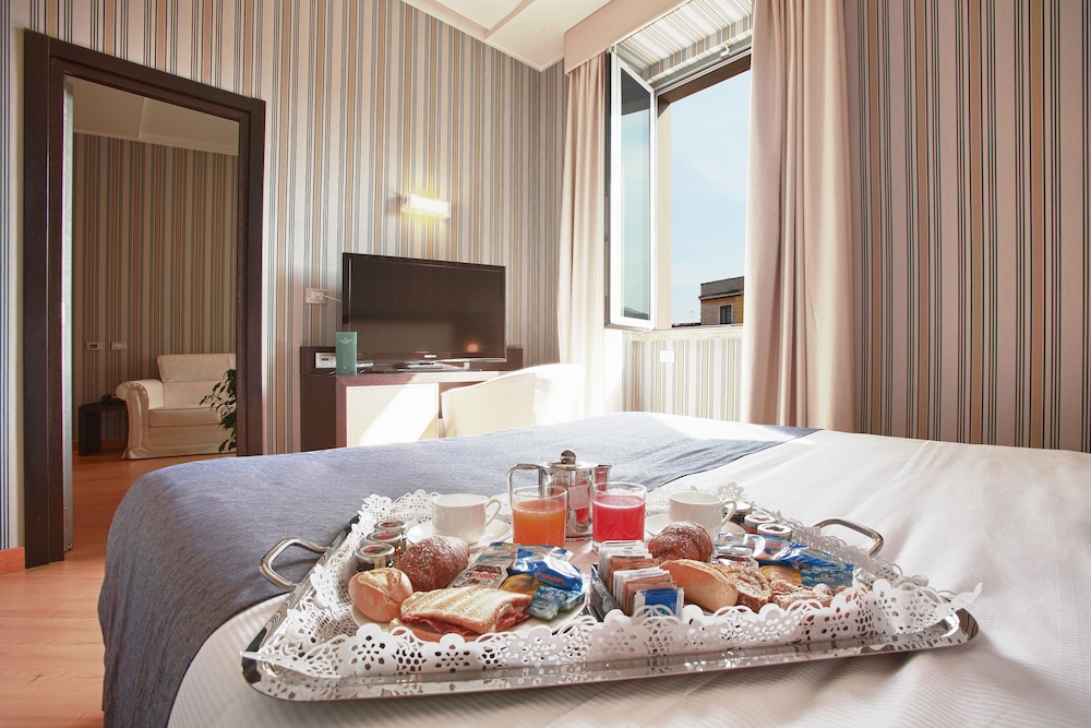 Suite photo 1
