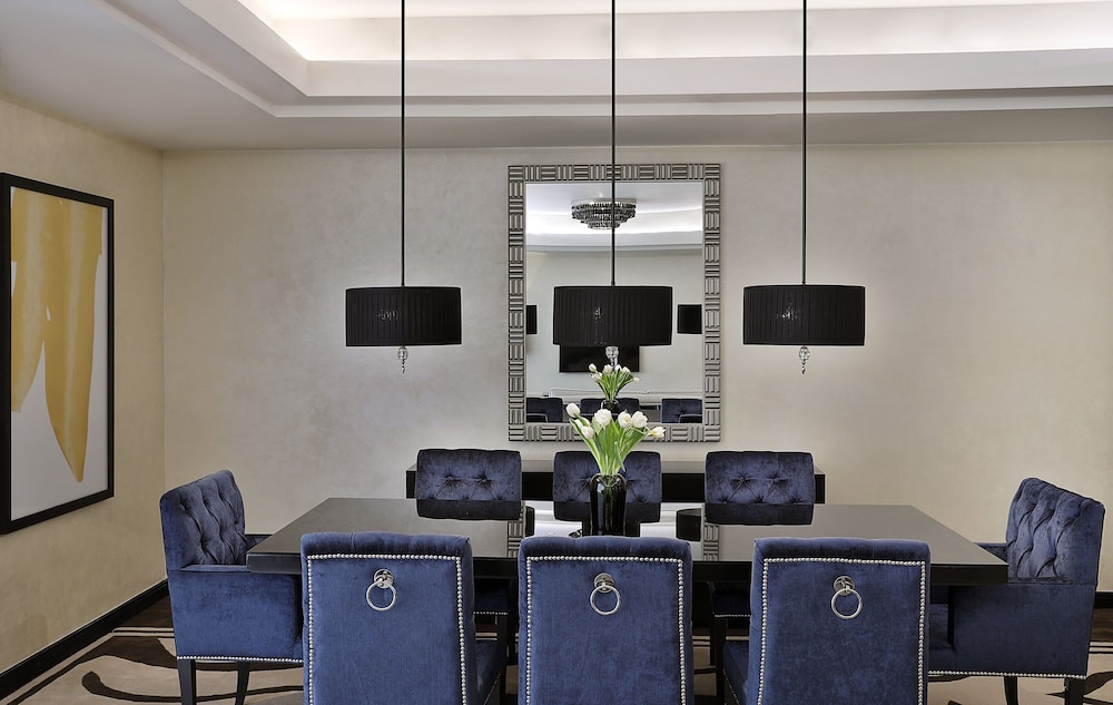 Royal Suite, 2 Bedrooms - Photo 2