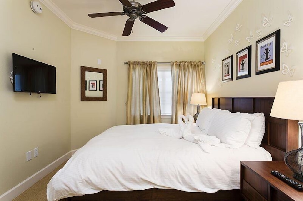 Family Condo, 3 Bedrooms, Golf View, Garden Area