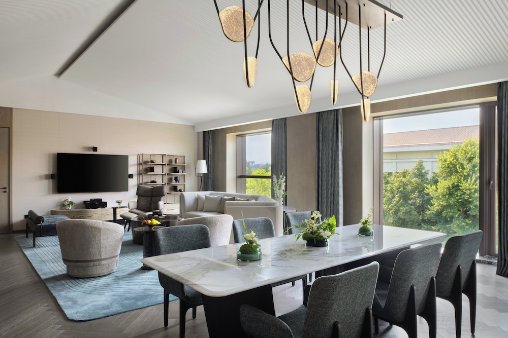 Presidential Suite photo 2