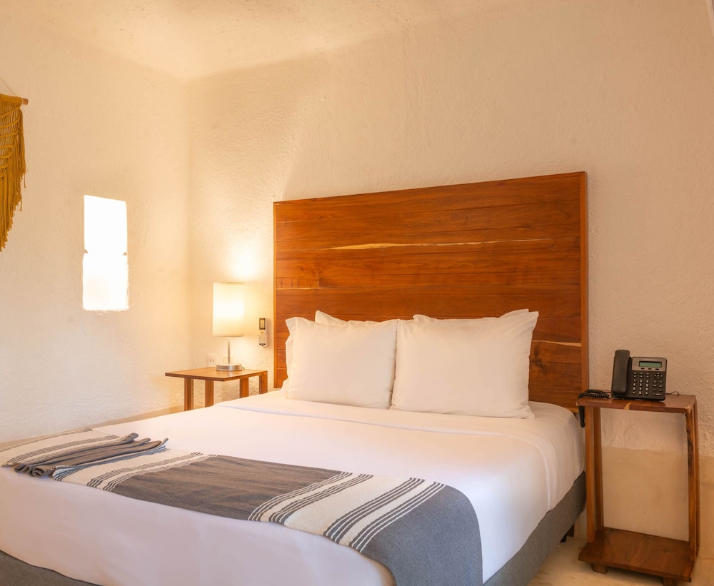 Deluxe Room, 1 King Bed
