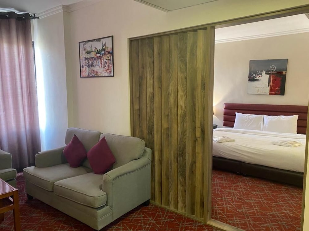 Basic Double Room - Photo 12