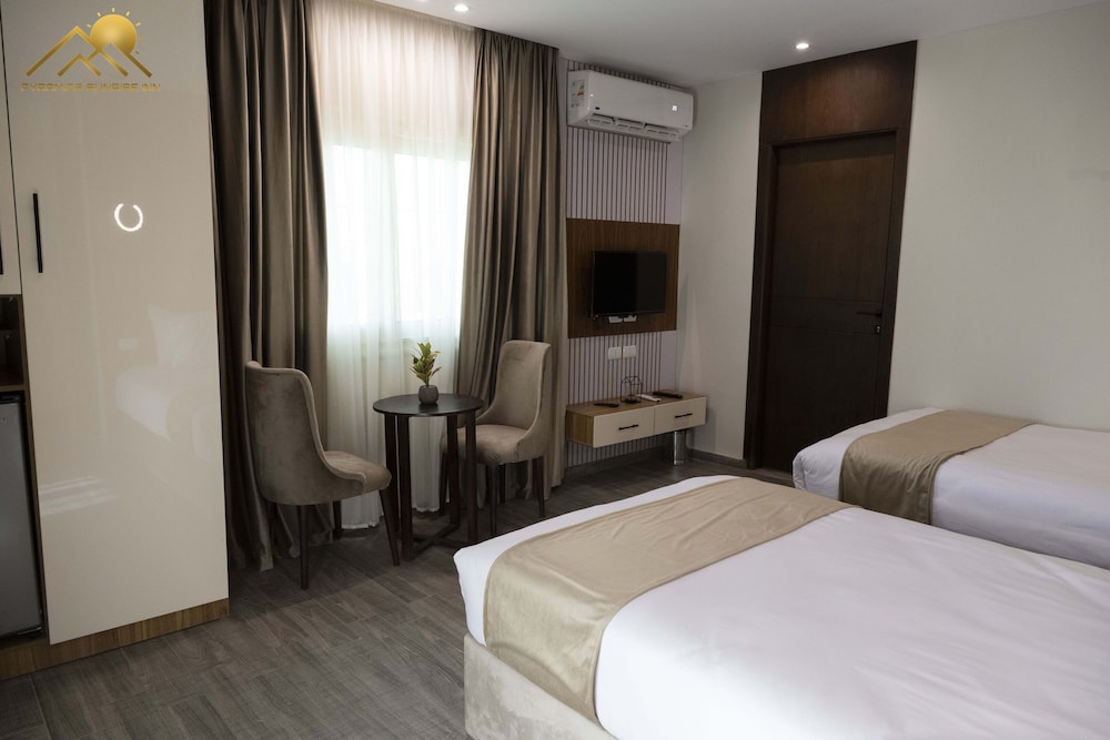 Deluxe Double or Twin Room with Balcony, Pyramids View - Photo 1