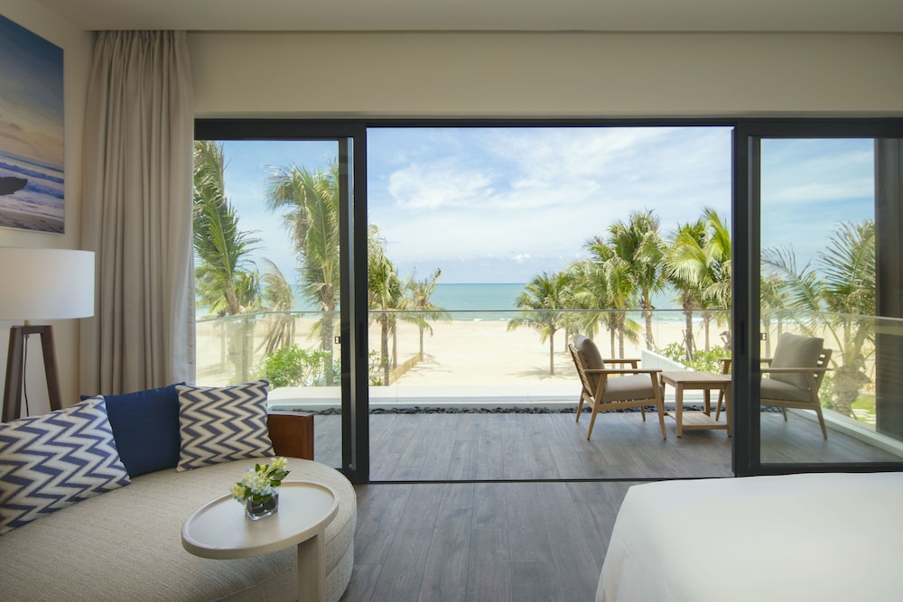 The Level 3-Bedroom Beachfront Pool Villa - Photo 7
