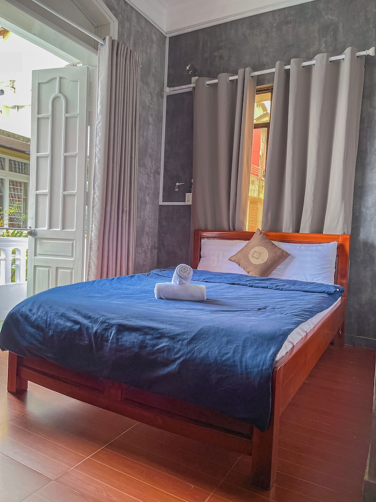 Superior Double Room Single Use, 1 Large Twin Bed, City View photo 2