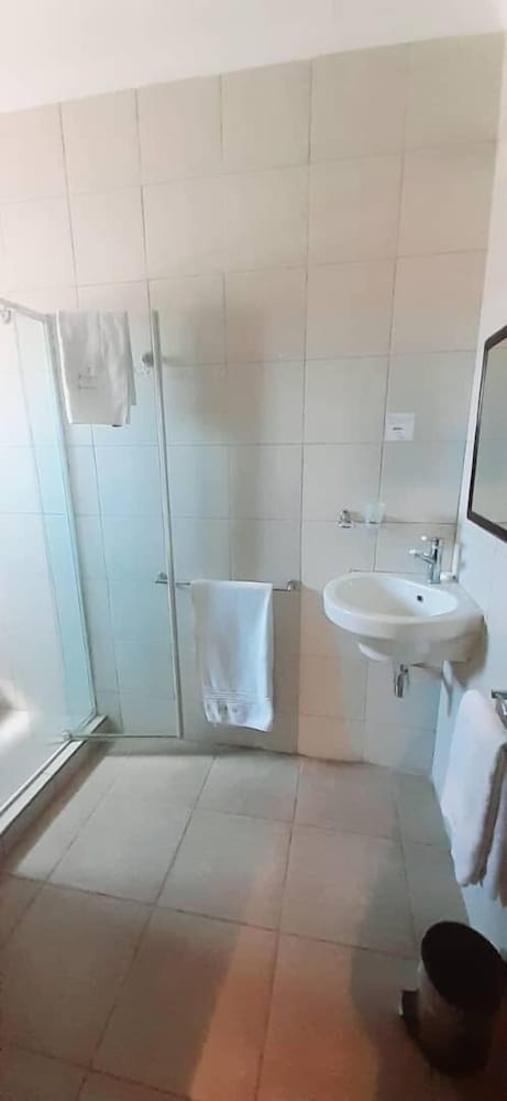 Standard Twin Room photo 2