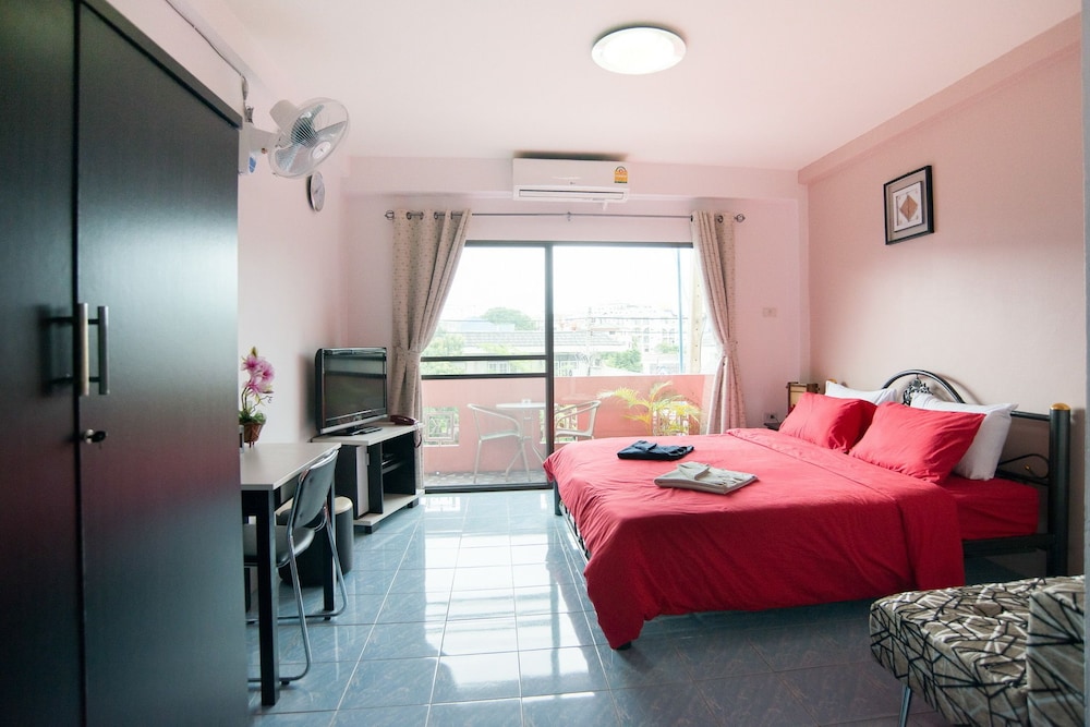 Deluxe Single Room (Plus)