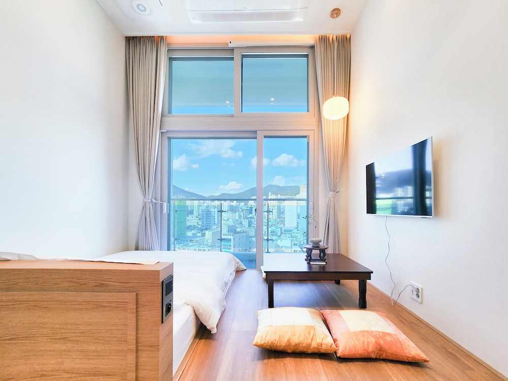 Standard Duplex, Balcony