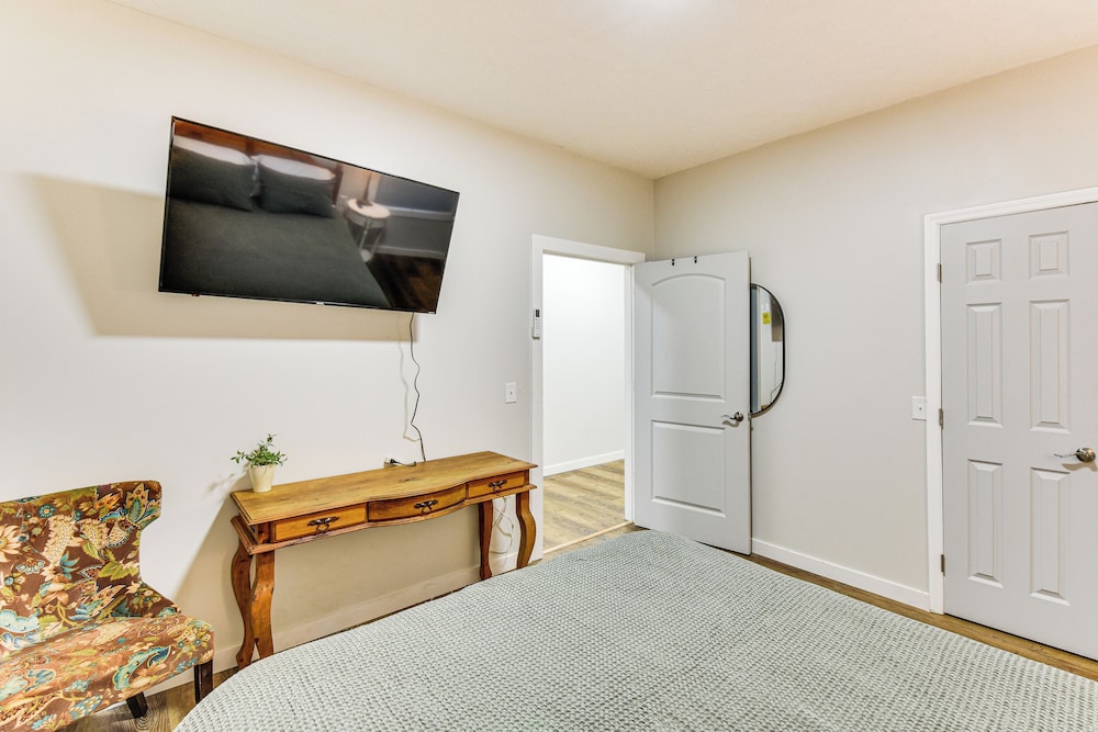 House (4 Bedrooms) photo 2