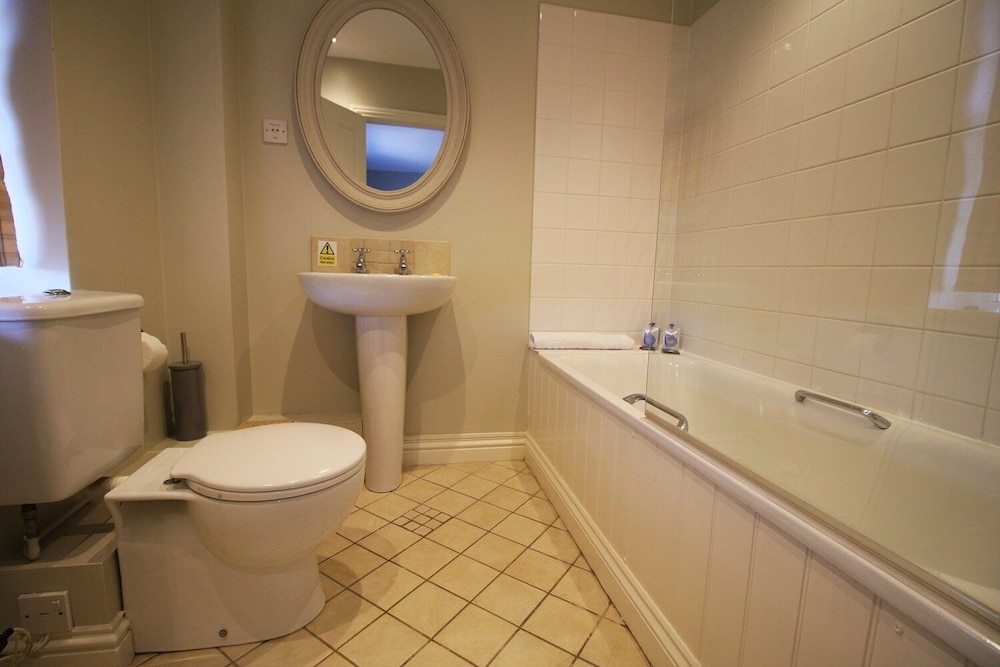 Twin Room, Ensuite photo 3