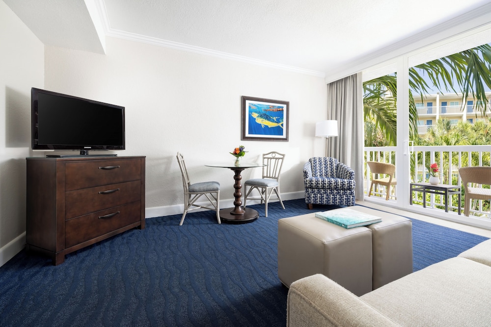 Resort View Villa with Balcony 2 Queen Beds - Photo 4