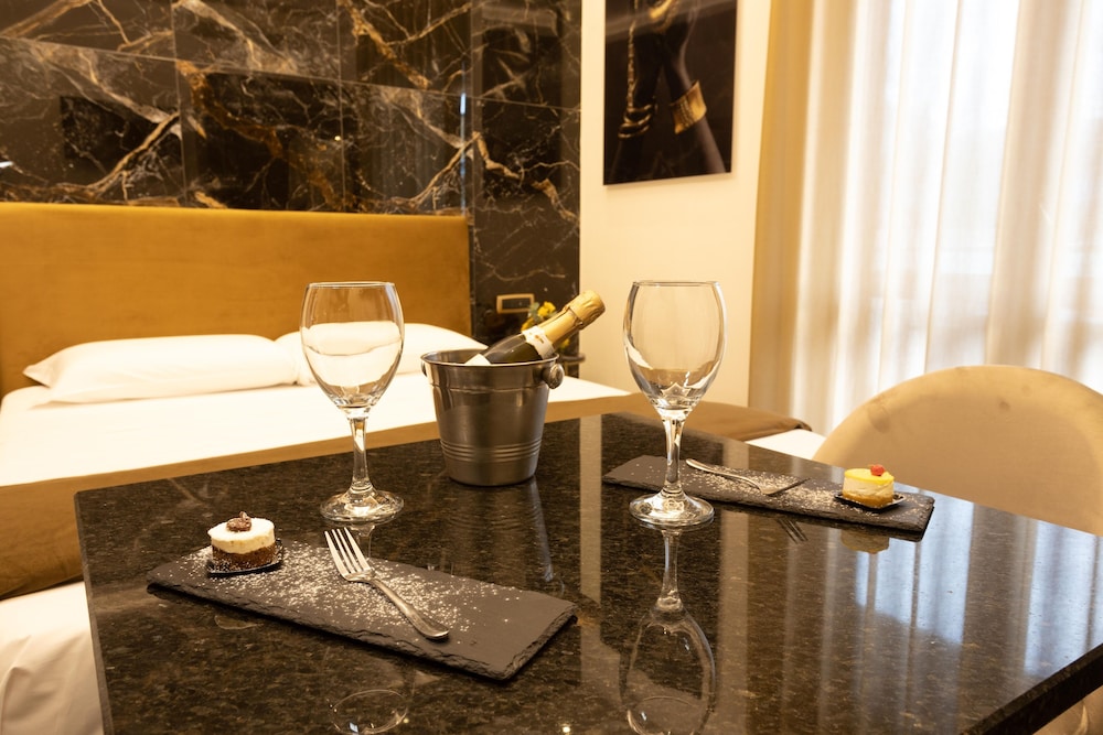 Deluxe Room, Balcony - Photo 15