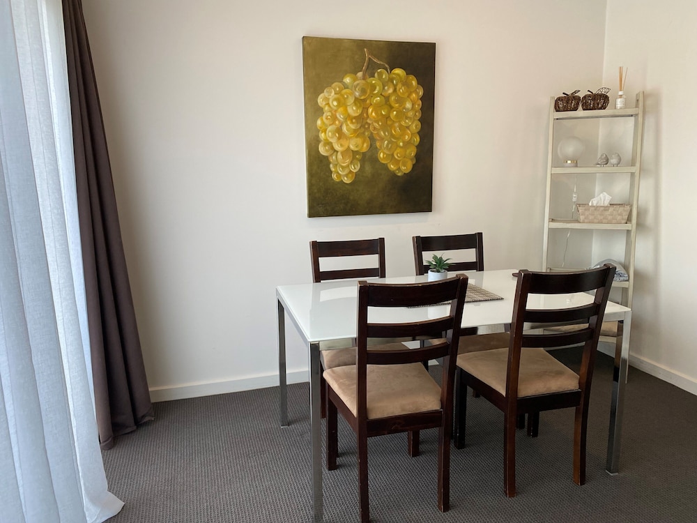 Riesling Apartment - Upstairs photo 3