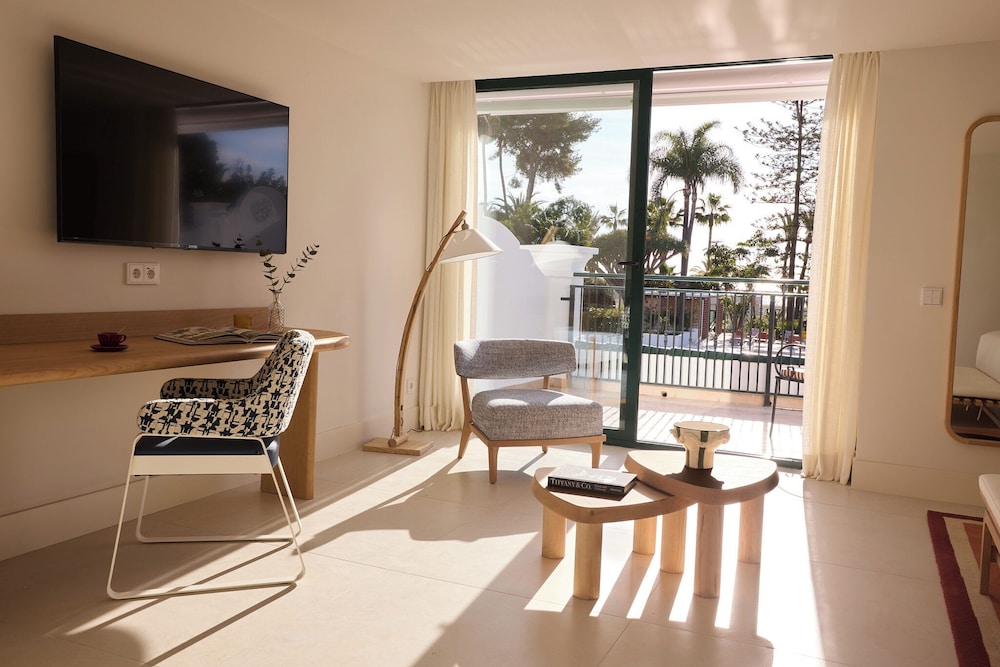 Premium Room - Photo 5