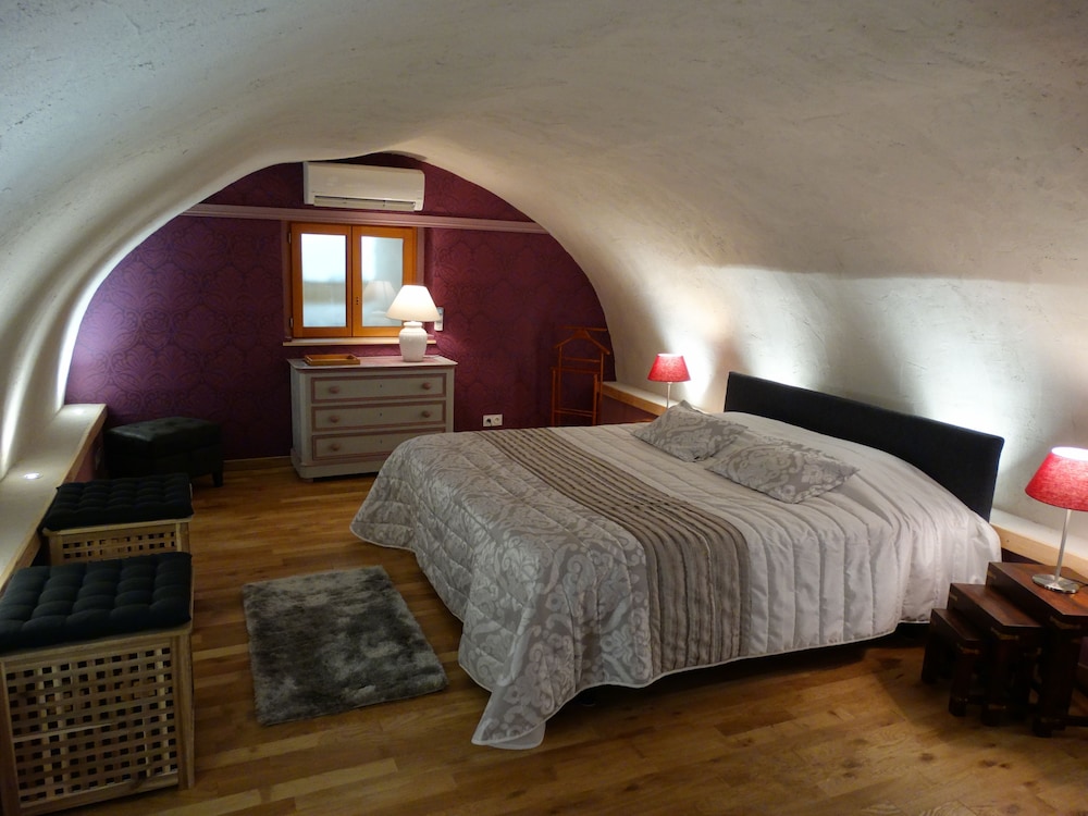 Apartment, 2 Bedrooms (La Bourguignonne) photo 1