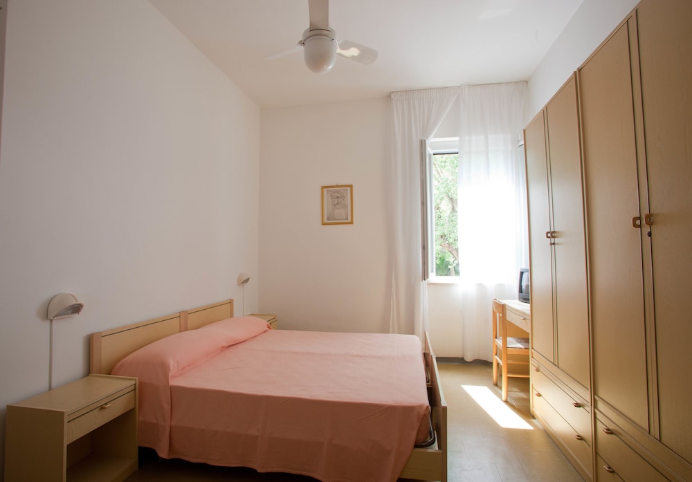 Double or Twin Room photo 2