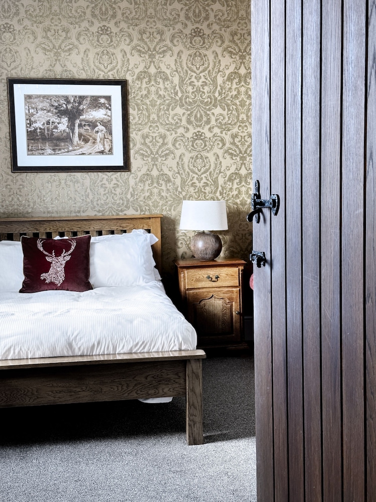 Suite, Ensuite (2 Adults & 1 Child) photo 2