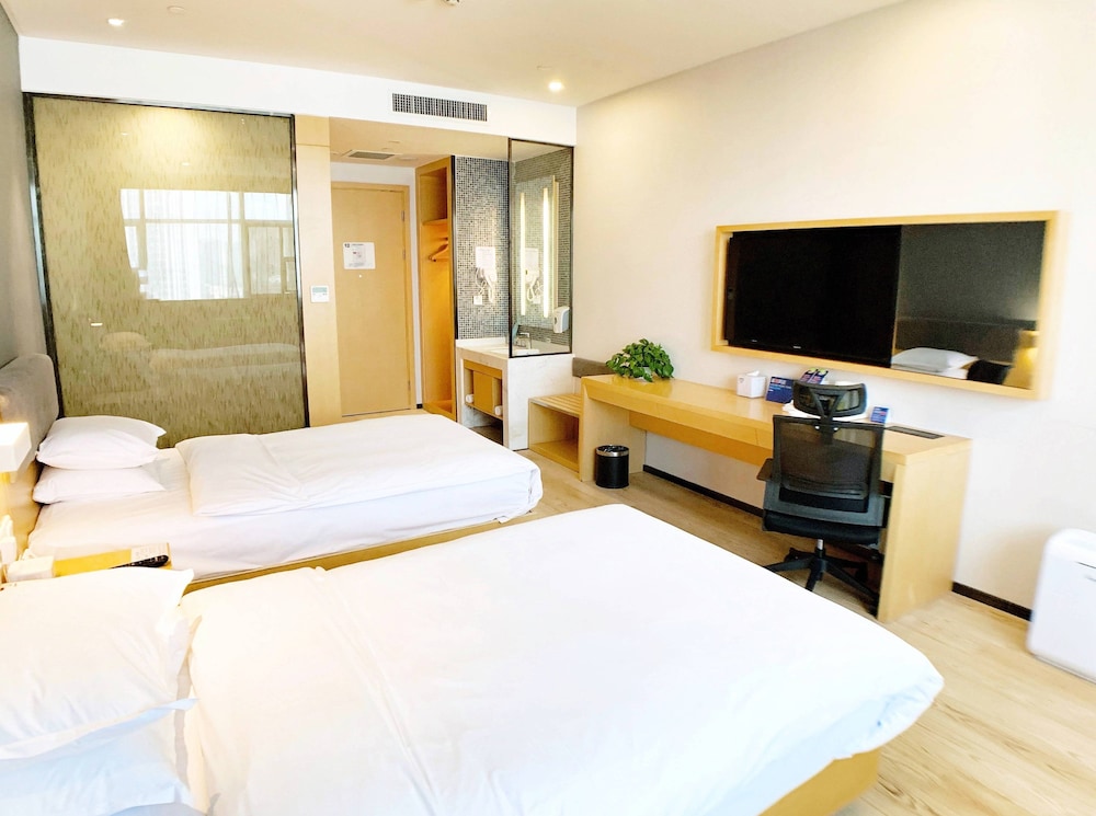 Standard Room, 2 Twin Beds (Extra Floor Space) photo 2