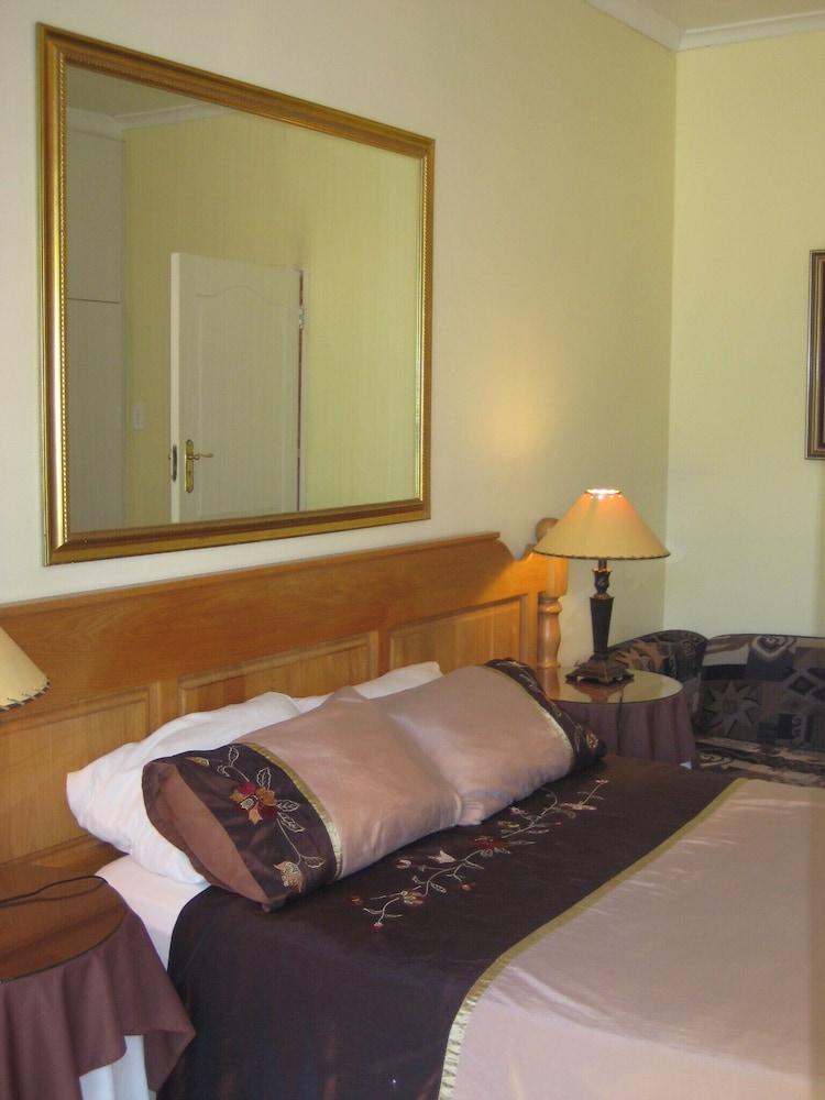 Standard Cottage (Pebbles) photo 3