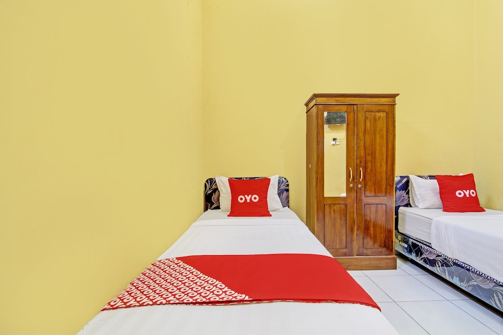 Standard Twin Room - Photo 3