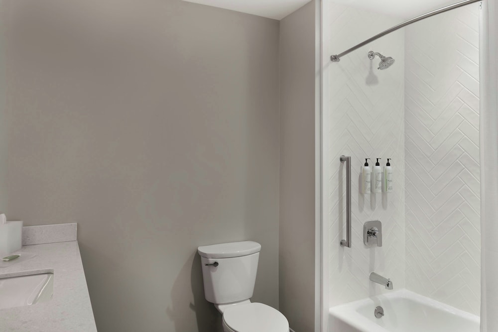 Suite, 1 Bedroom photo 2
