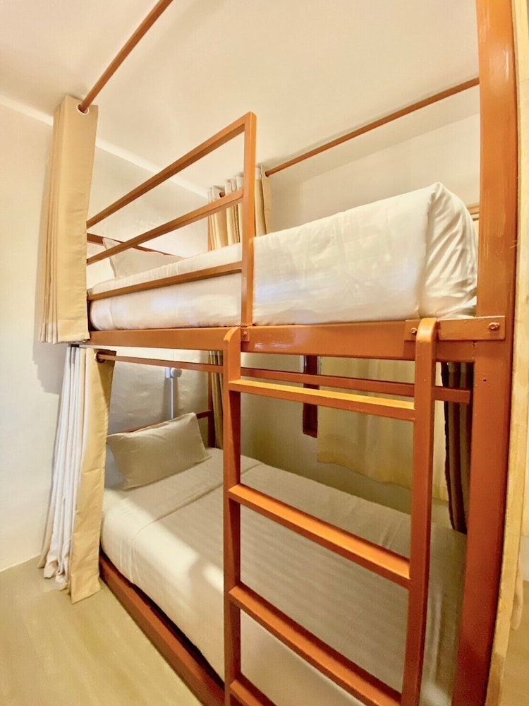 Private Dorm 4 Beds
