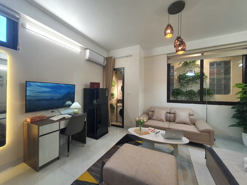 Luxury Studio, Garden View