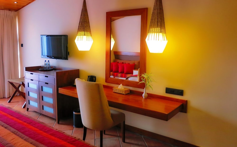 Deluxe Room - Photo 7