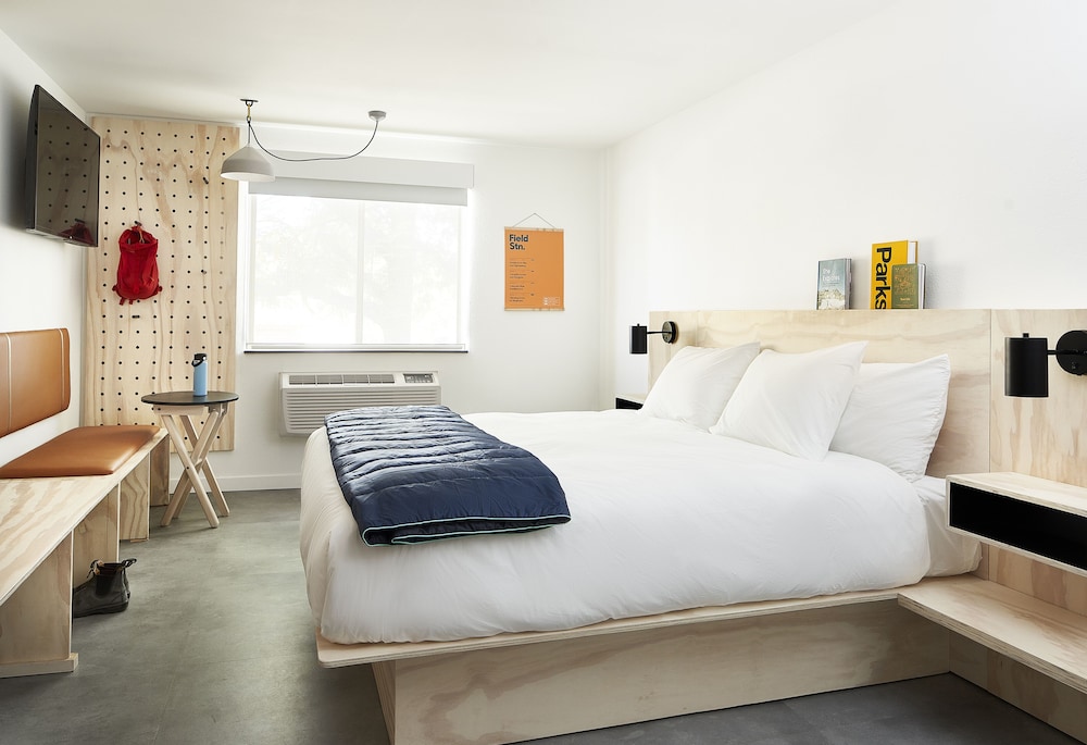 Deluxe Room, Multiple Beds