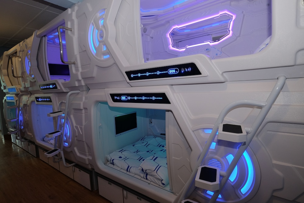 Lower Single Capsule