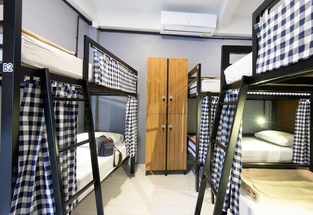 8-Bed Female Dormitory photo 2