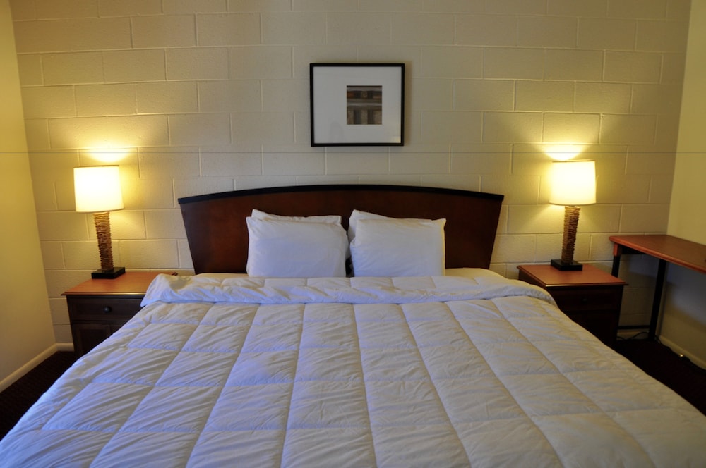 Economy Single Room, 1 King Bed