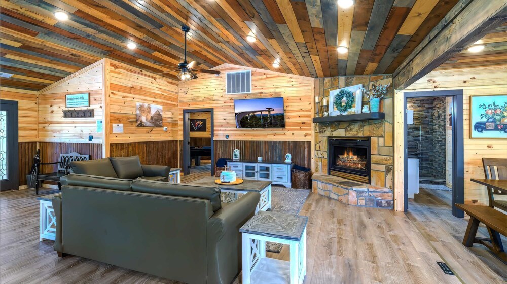 Luxury Poolside Cabin in Sevierville, Zdjęcie 45