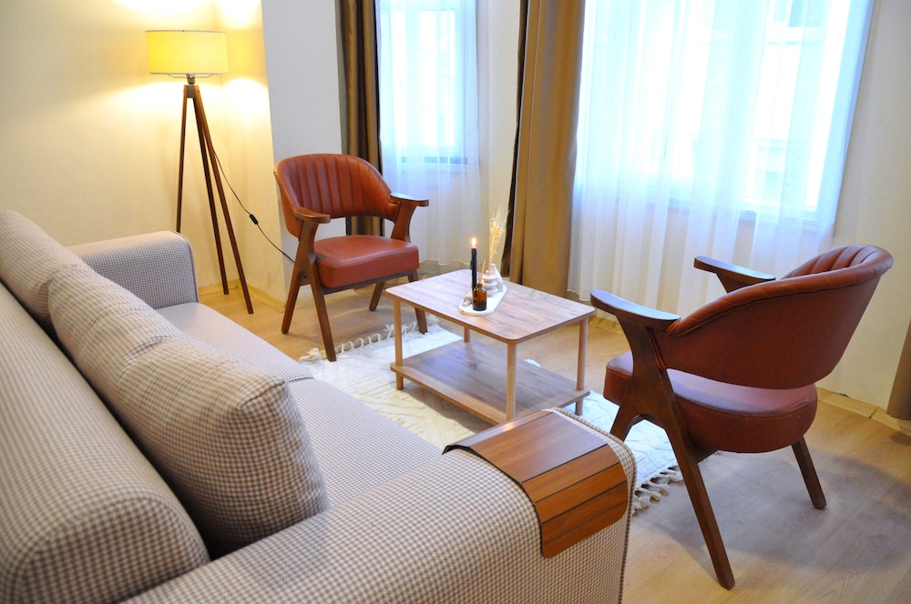 Grand Studio Suite photo 1