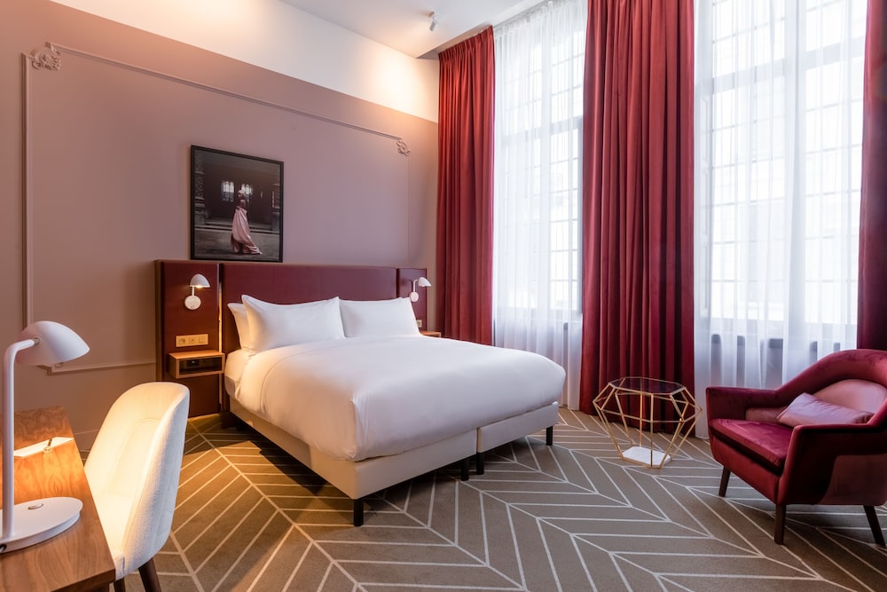 Superior Room, 1 King Bed - Photo 3