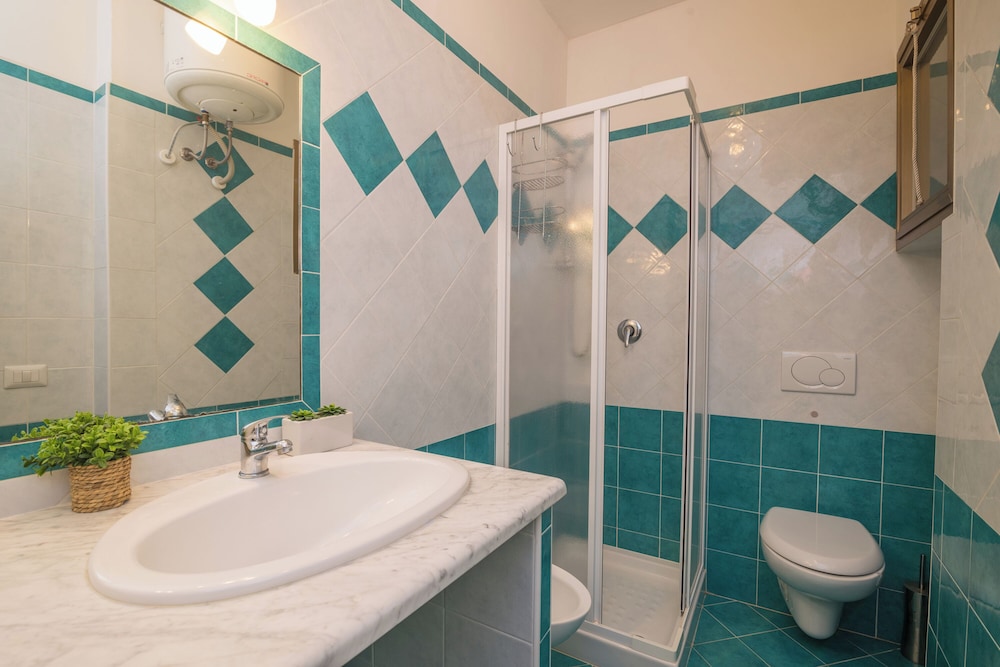 Family Apartment, Multiple Bedrooms (Blue Pearl With Sea View) photo 3