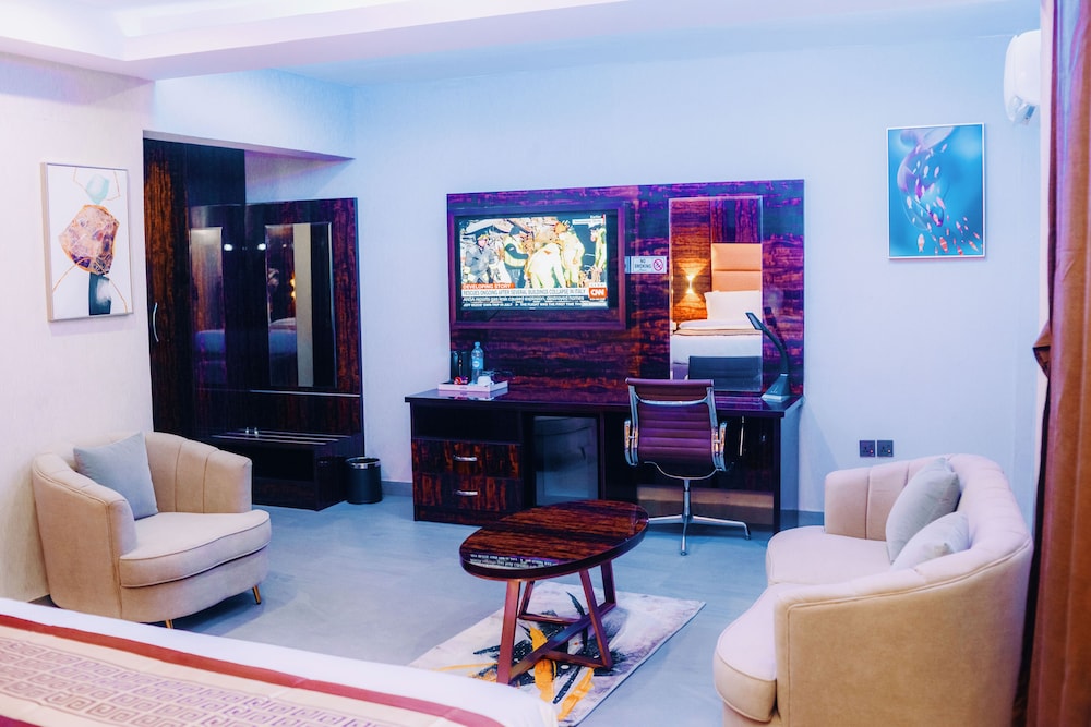Luxury Room, 1 Double Bed, Non Smoking, City View photo 2