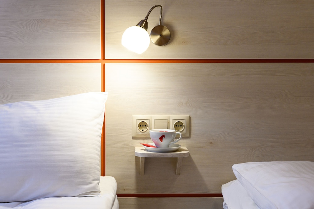 Standard Twin Room photo 2